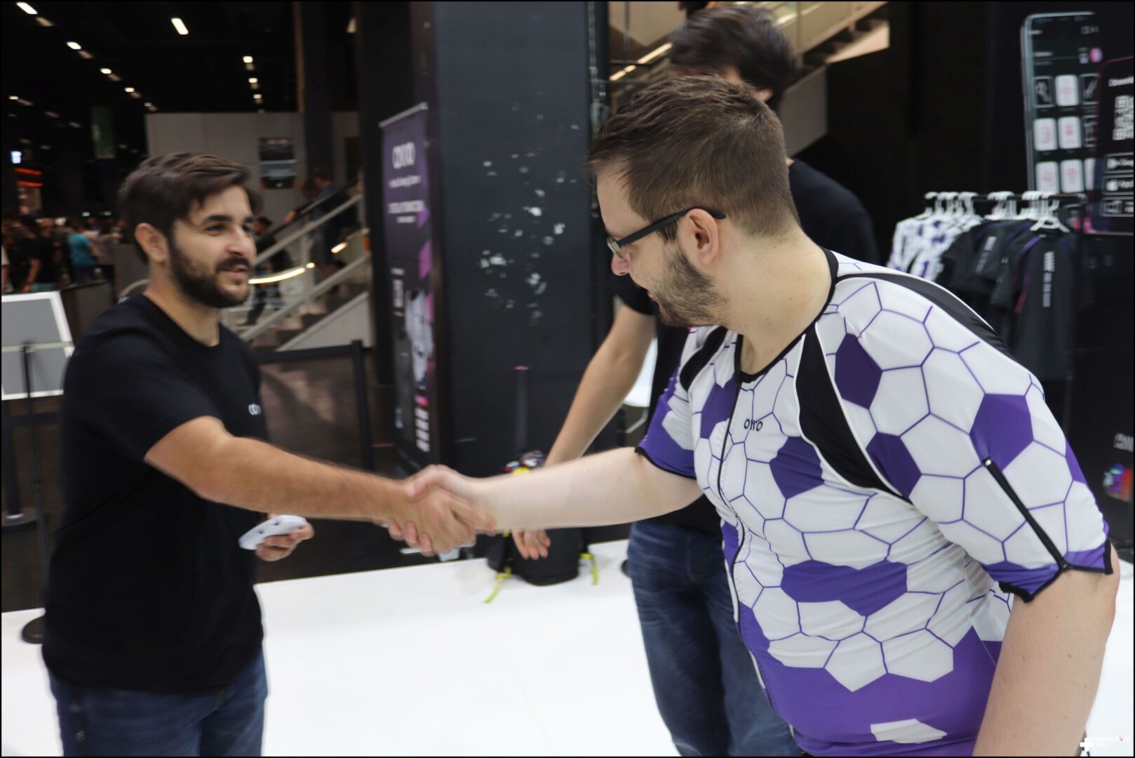 Zdjęcie okładkowe wpisu Gamescom 2023: Sprawdziłem OWO Haptic Gaming System