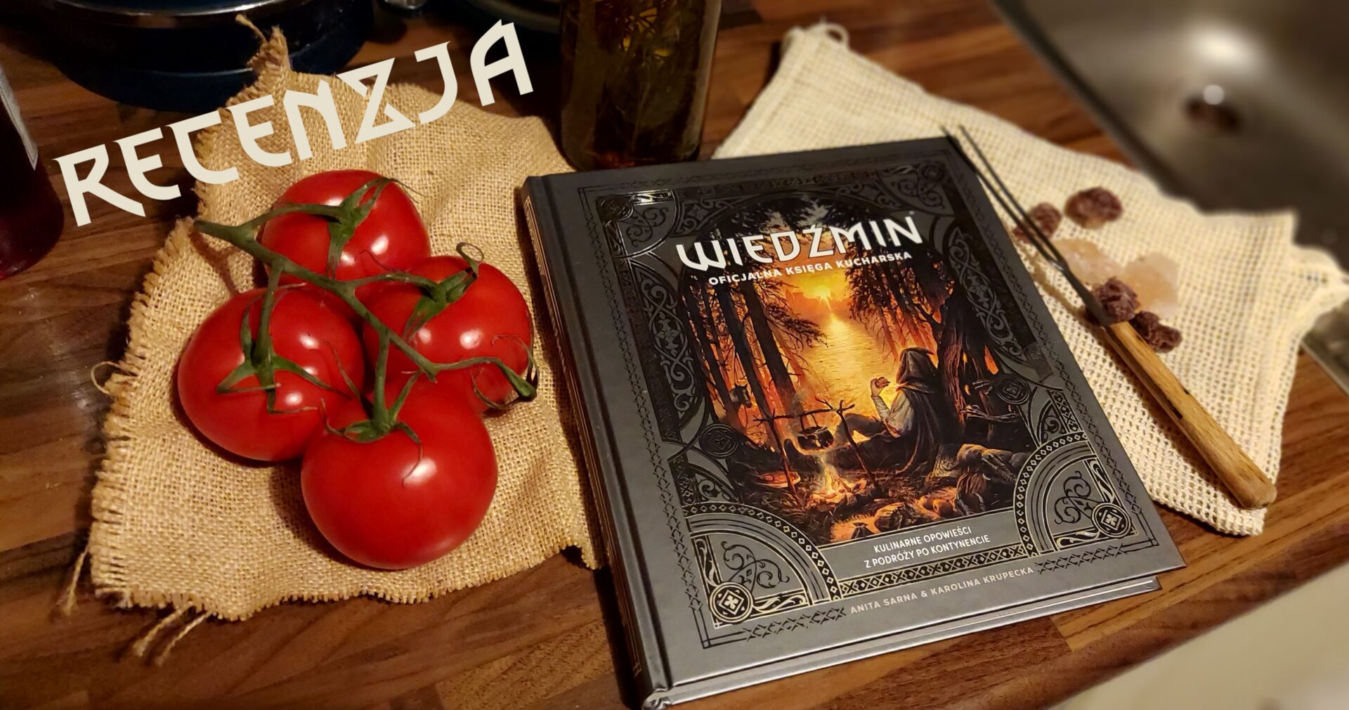 Zdjęcie okładkowe wpisu Recenzja: Wiedźmin: Oficjalna Księga Kucharska