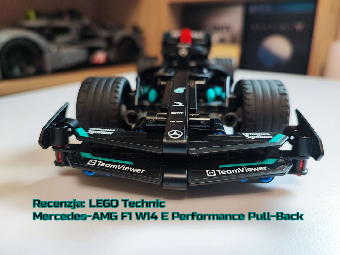 Zdjęcie okładkowe wpisu Recenzja: LEGO Technic Mercedes-AMG F1 W14 E Performance Pull-Back
