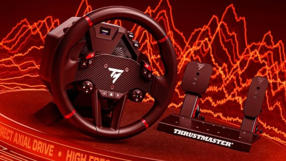 Zdjęcie okładkowe wpisu Thrustmaster prezentuje kierownicę T598 z bezpośrednim napędem osiowym