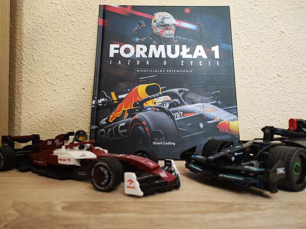 Zdjęcie okładkowe wpisu Recenzja: Książka „Formuła 1 – Jazda o życie” (nieoficjalny przewodnik)