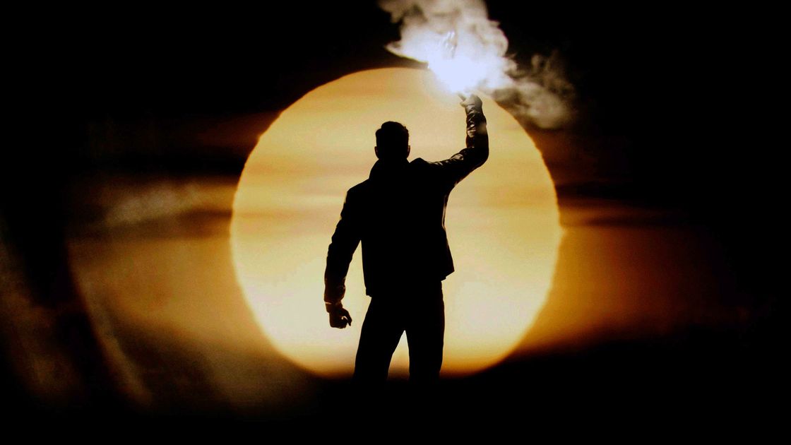 007: First Light – czwarte Beyond the Light