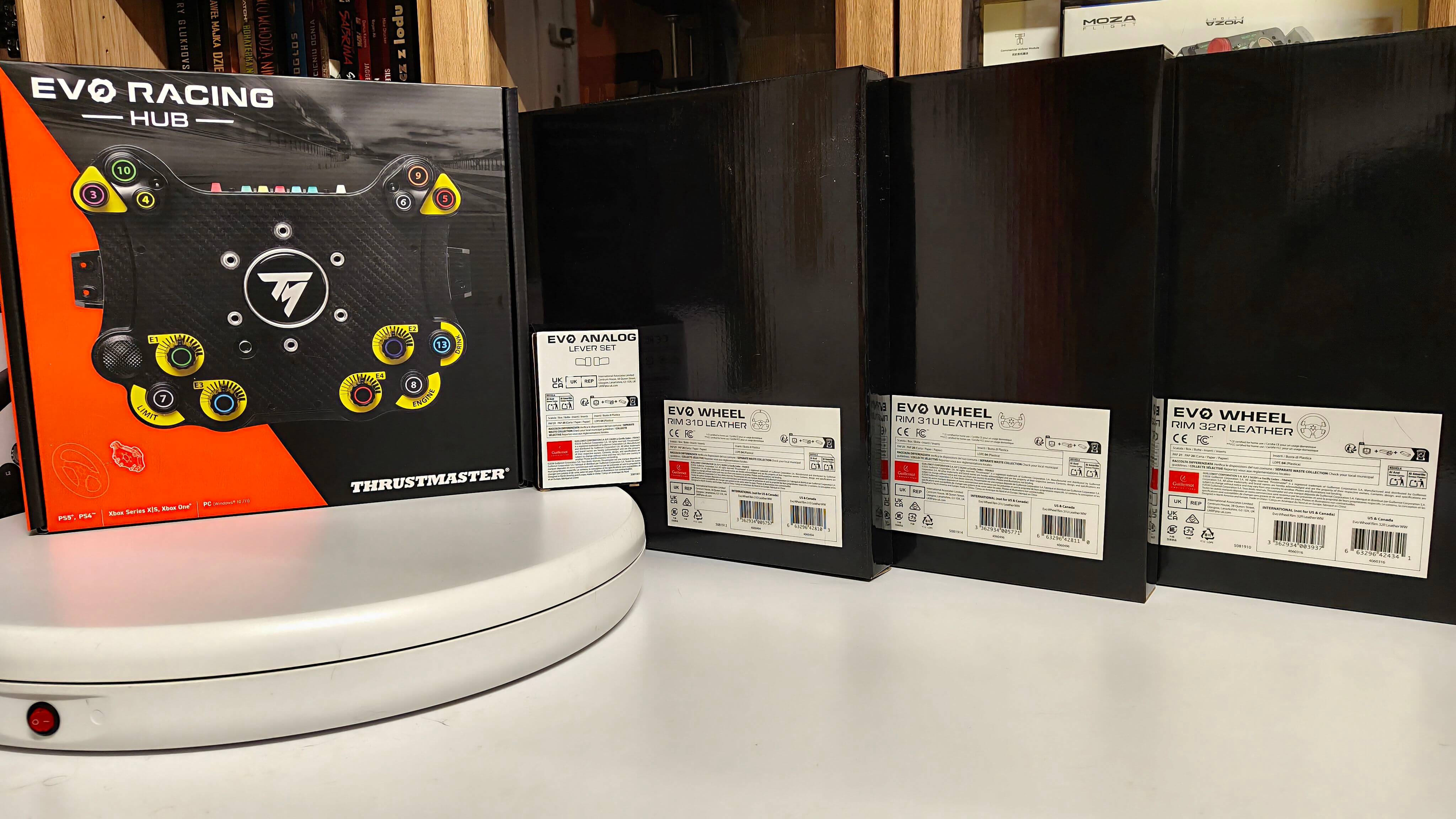 Recenzja: Thrustmaster EVO Racing – nowy system kierownic do bazy T598