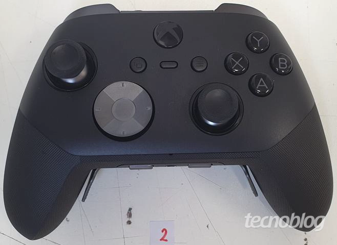 Zdjęcie okładkowe wpisu Xbox Elite Series 3 wyciekł do sieci. Microsoft szykuje największą zmianę od lat!