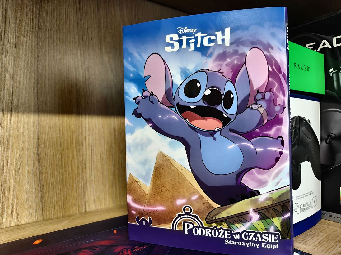 Zdjęcie okładkowe wpisu Recenzja: Stitch. Podróże w czasie. Starożytny Egipt. Tom 1 – Idealny komiks na Dzień Dziecka?