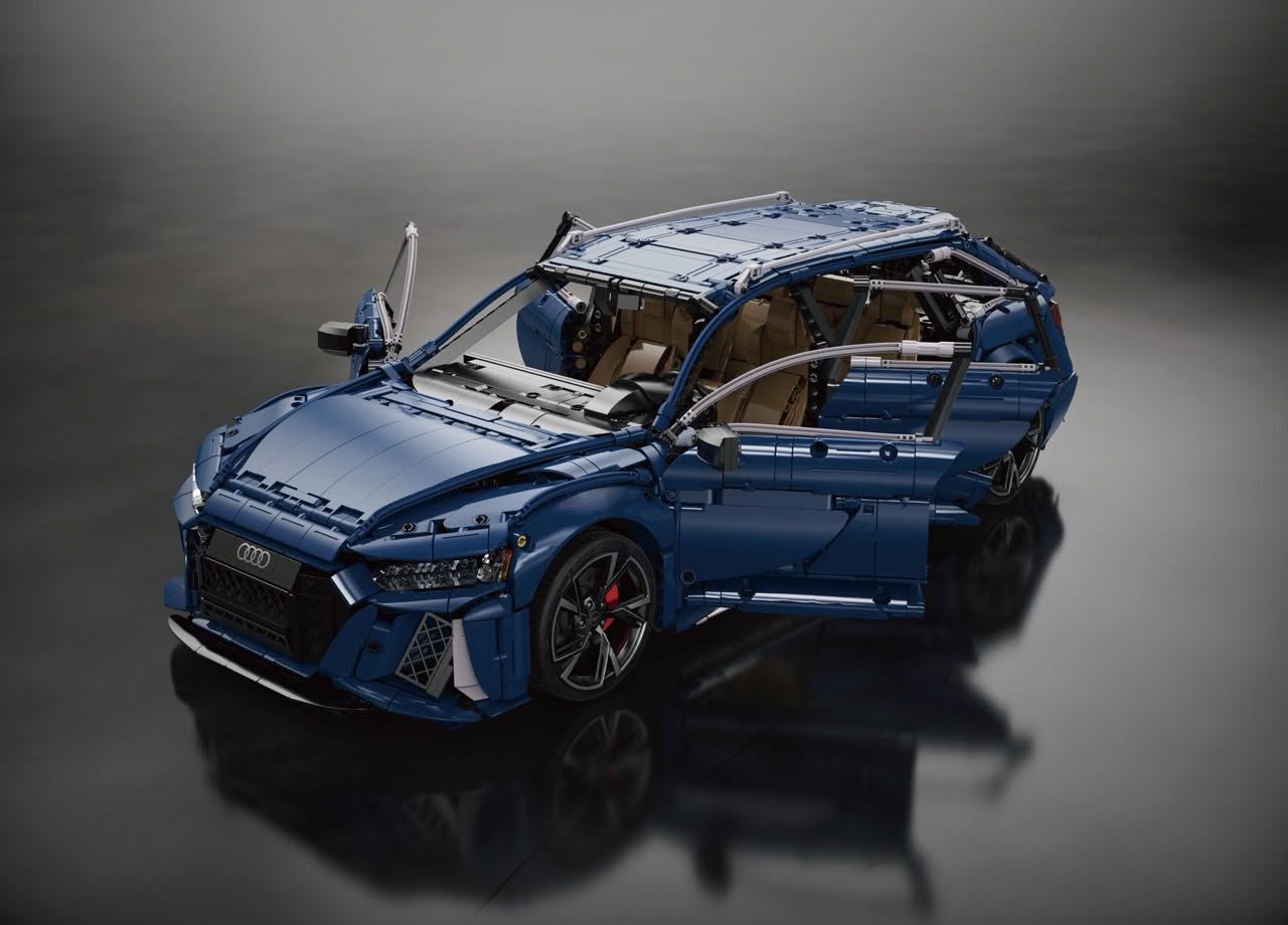 Zdjęcie okładkowe wpisu CaDA Master Audi RS6 Avant 1:8 już w sprzedaży. Kultowe kombi Audi trafiło do świata klocków