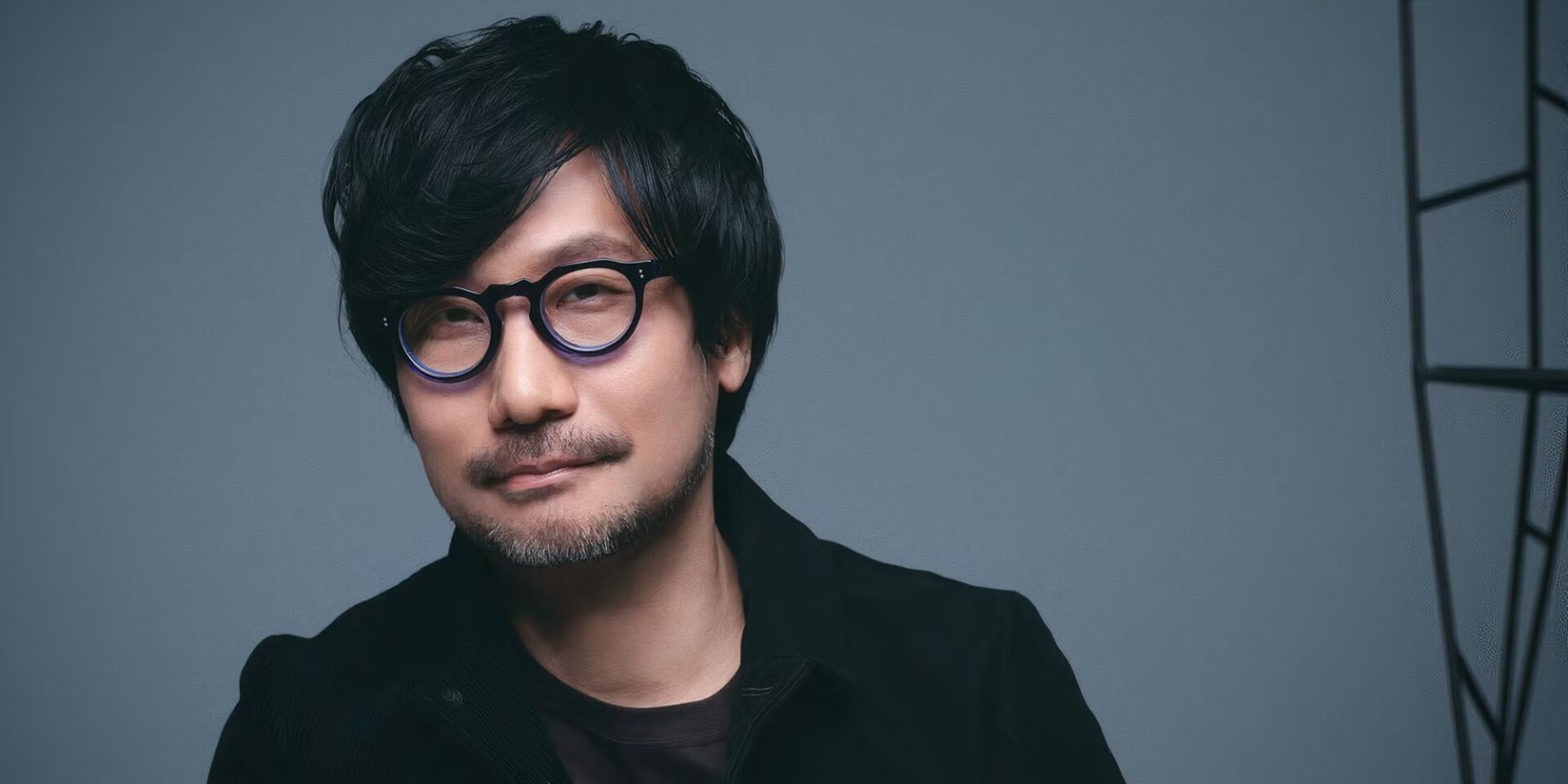 Zdjęcie okładkowe wpisu Hideo Kojima kończy 63 lata. Twórca Death Stranding nie zamierza zwalniać