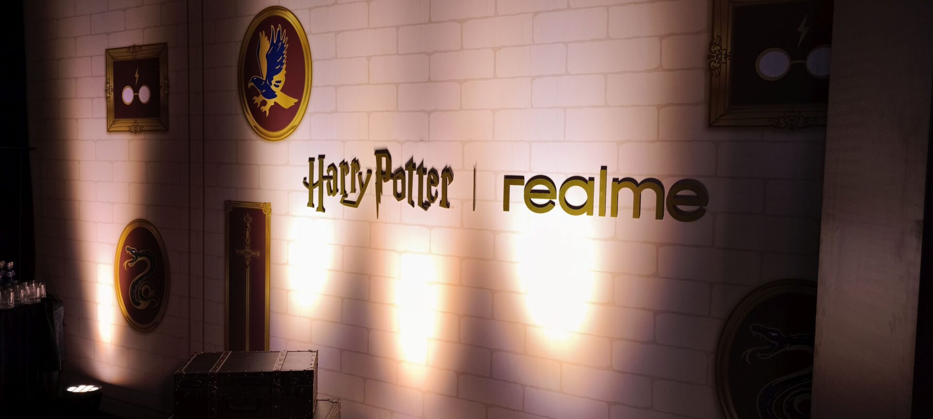 Zdjęcie okładkowe wpisu Harry Potter i realme – limitowany smartfon i słuchawki już dostępne