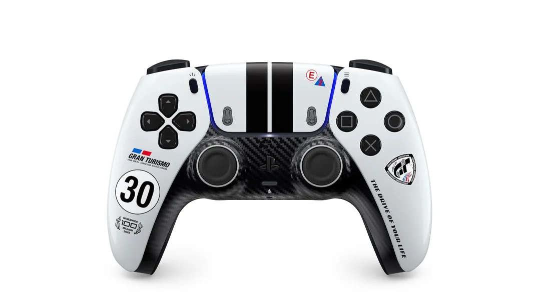 Zdjęcie okładkowe wpisu Gran Turismo 7 otrzymuje pięknego DualSense’a. Sony pokazało limitowanego pada